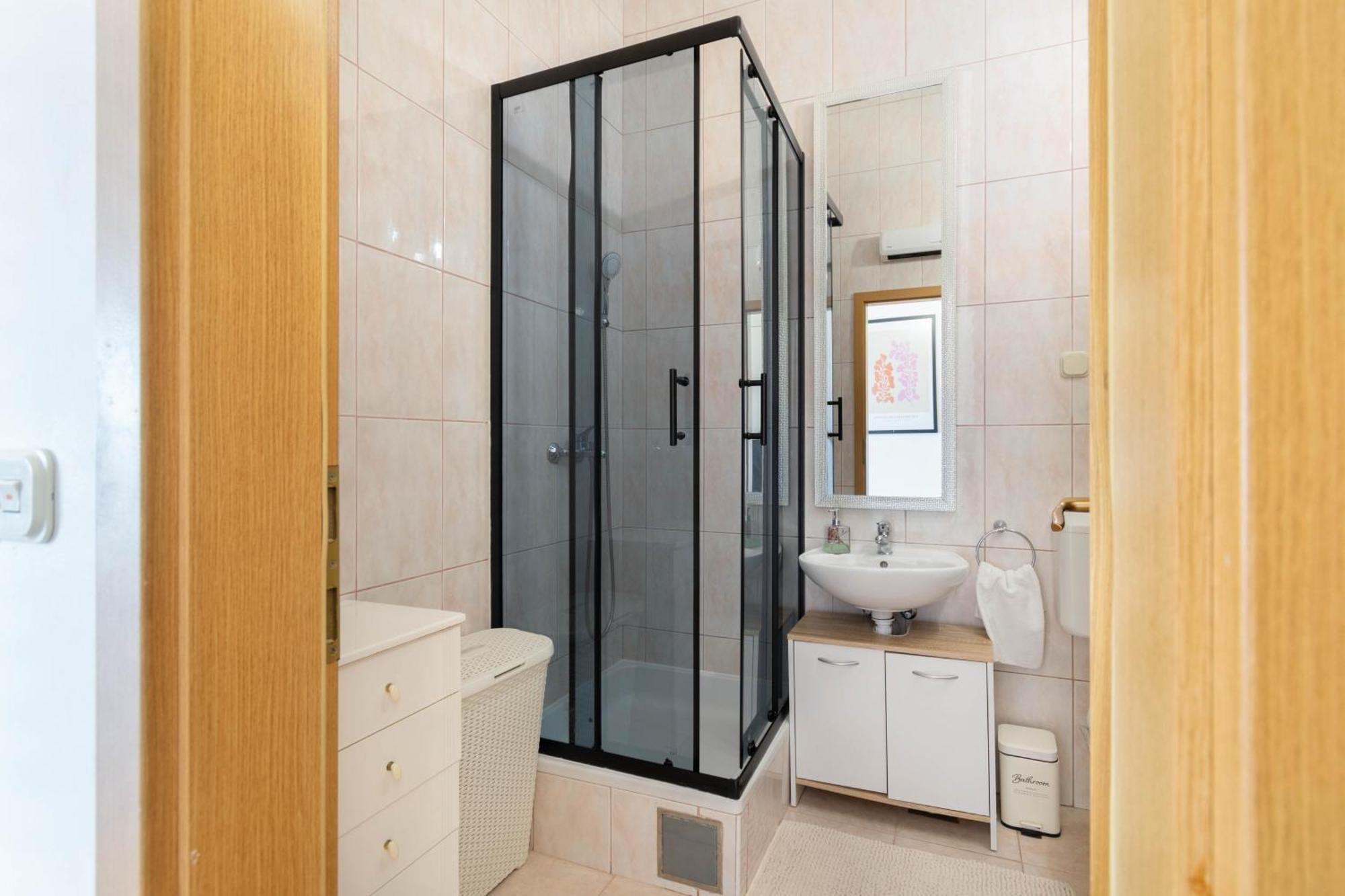 Apartment 30 M From Beach,Makarska,Marija 외부 사진